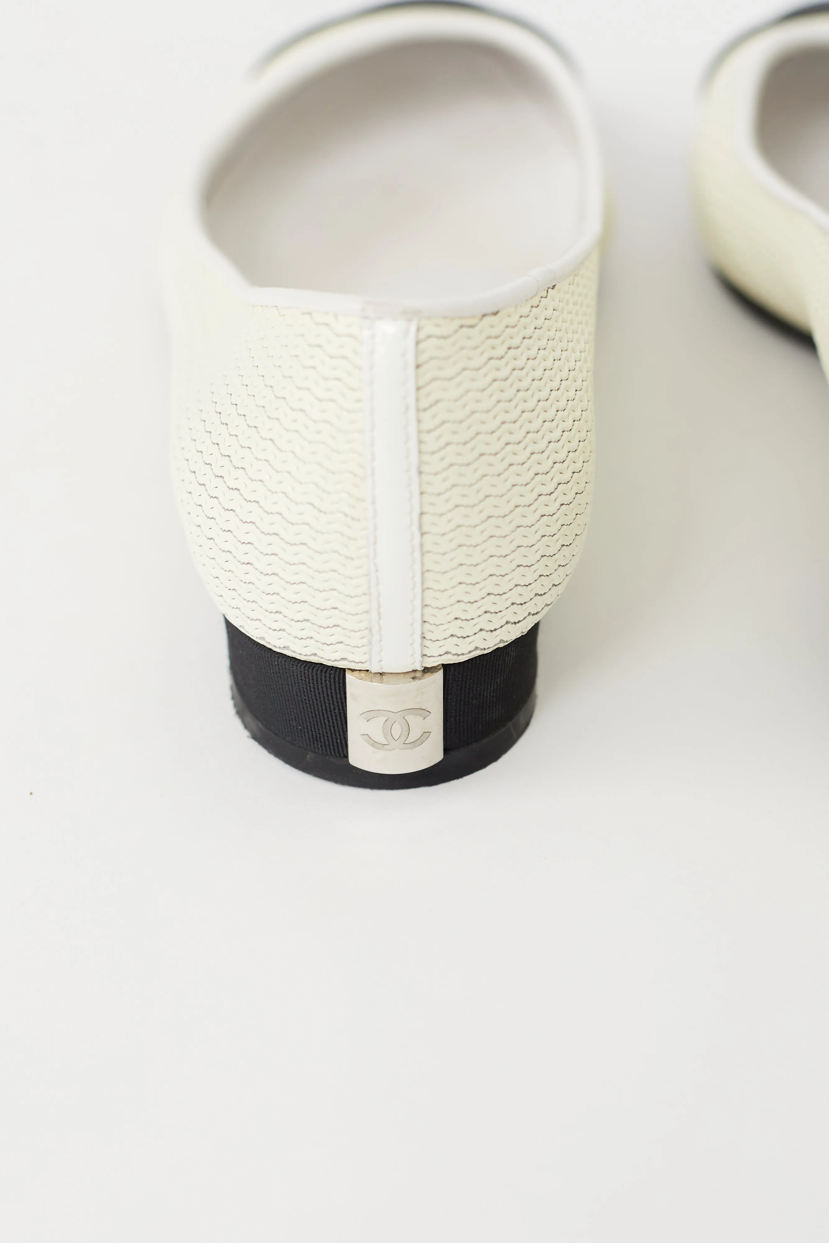 Black and Cream Textured Leather Ballet Flat